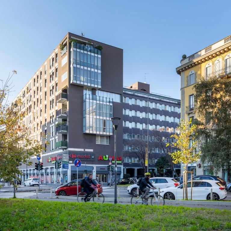 Duomo 7 min - 3 Bedrooms, Terrace & Parking - Appartamento con 3 Camere da Letto - 22