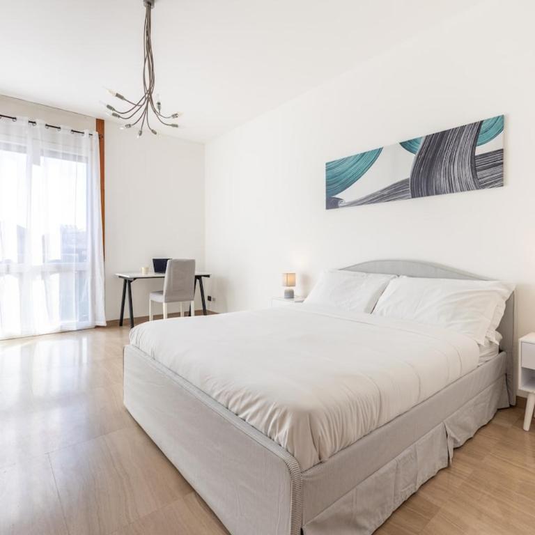 Duomo 7 min - 3 Bedrooms, Terrace & Parking - Appartamento con 3 Camere da Letto - 2