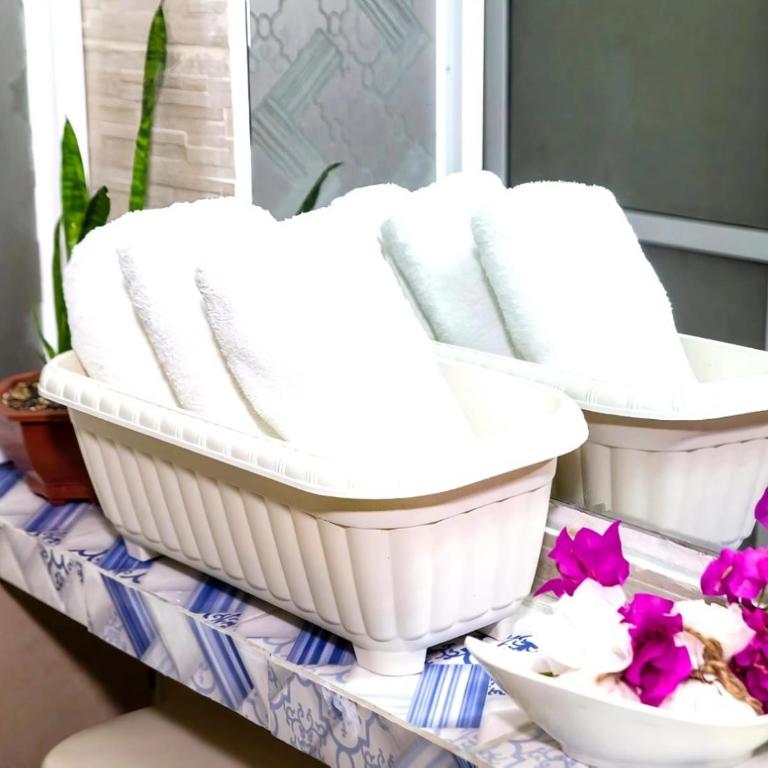 Hostal CORALES - Habitación Triple con baño privado - 15