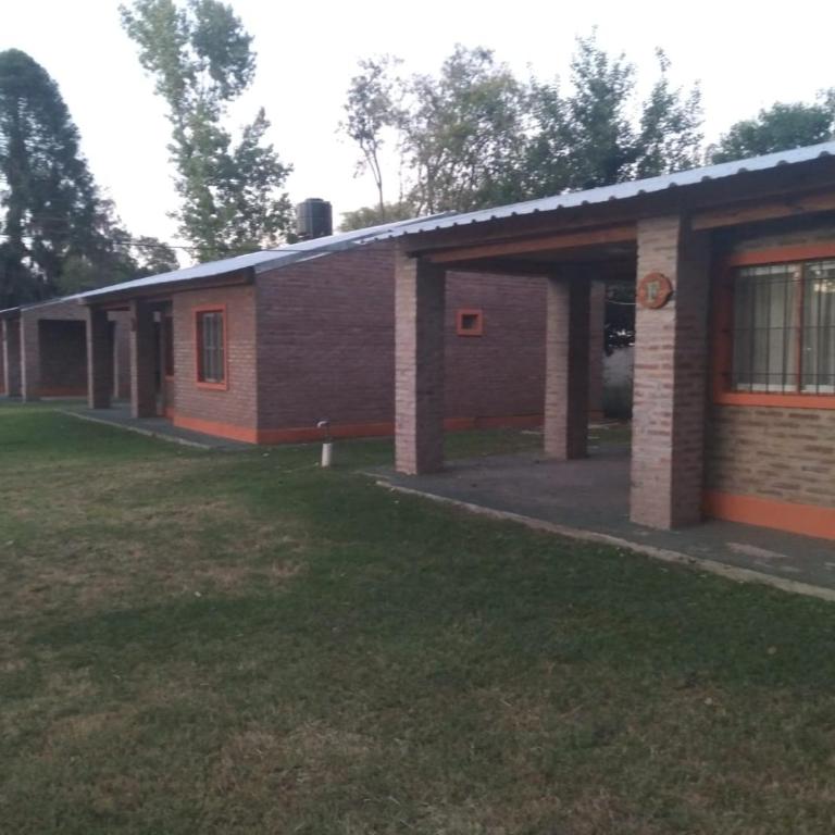 Cabañas en Oliveros - Casa de 2 dormitorios - 1