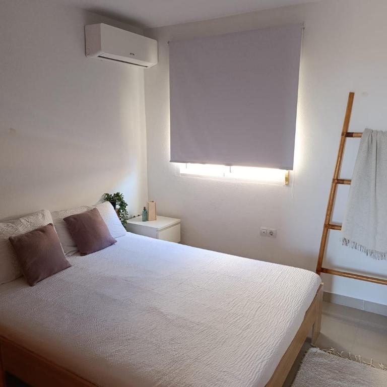 Apartamento entero - 110m2 más Solárium - 4 habitaciones y 2 baños - Habitación Familiar con vistas al mar - 7