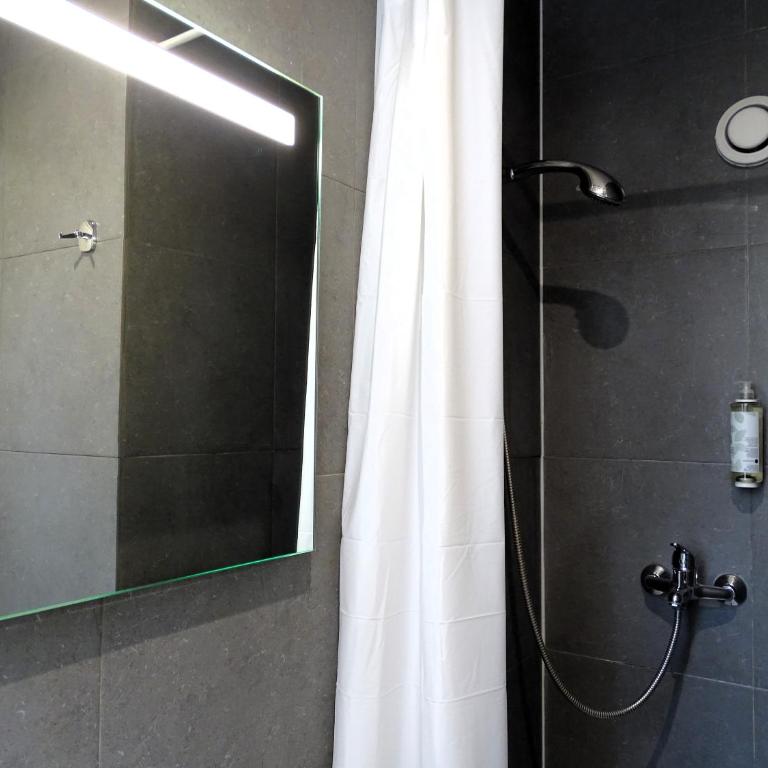 Hipotel Belgrand Edith Piaf - Chambre Simple - 13