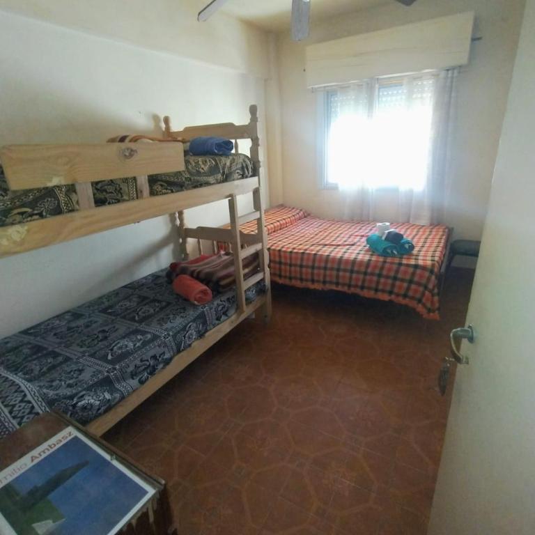 Hotel Grand Prix - Habitación cuádruple - 3