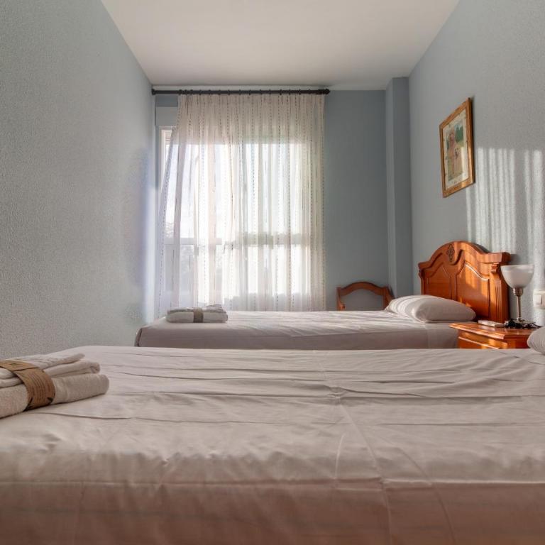 Global Vacacional, Piso práctico, con terraza y piscina en la playa de Canet - Apartamento con terraza - 29