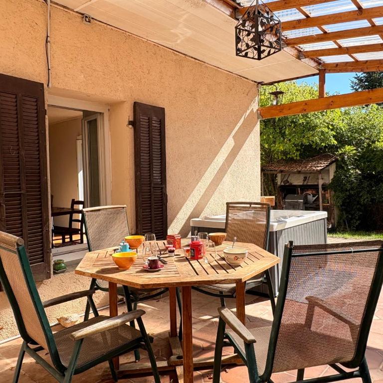 Belle maison, SPA, proche centre-ville - Maison 3 Chambres - 26