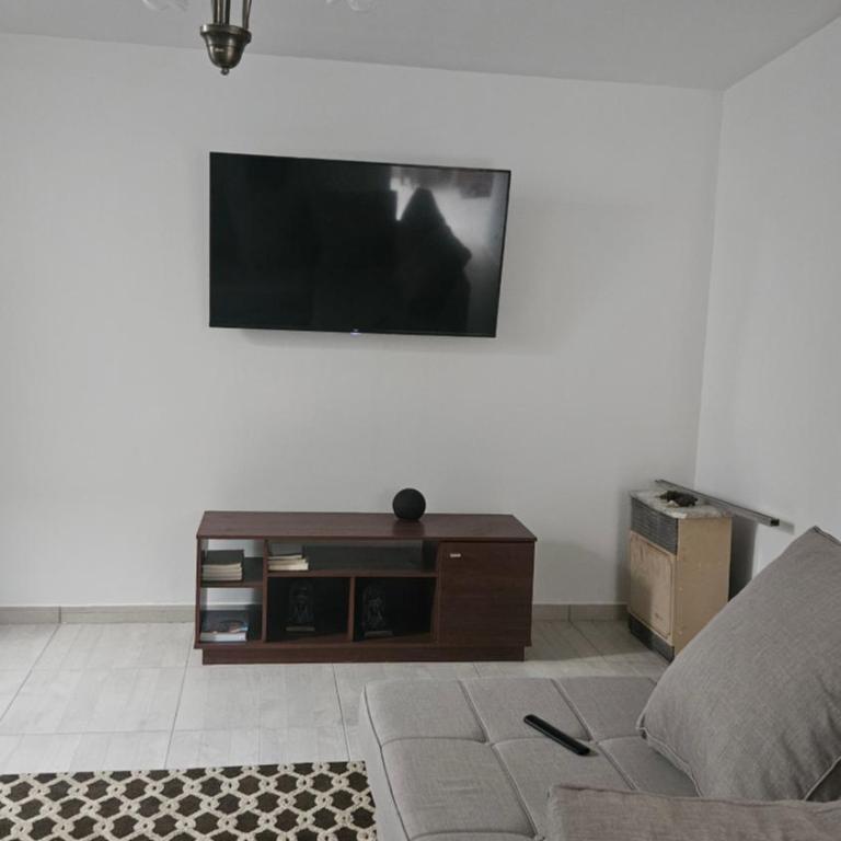 Pausa mendocina centro - Four-Bedroom House - 14