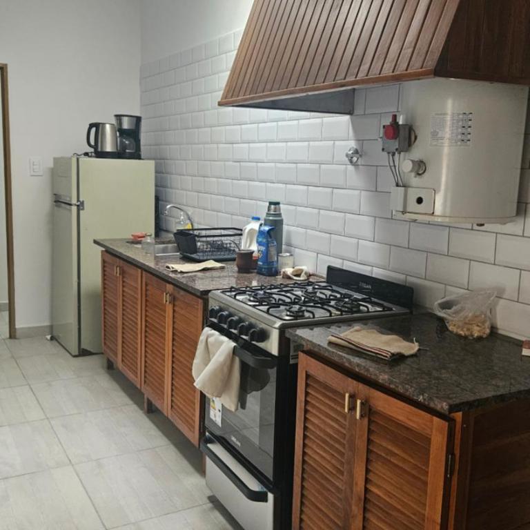 Pausa mendocina centro - Four-Bedroom House - 20