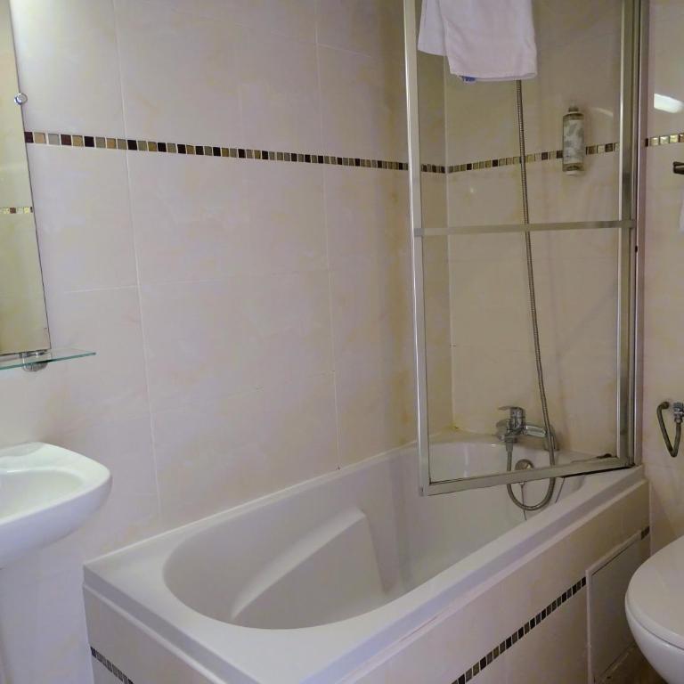 Hipotel Belgrand Edith Piaf - Chambre Double - 19