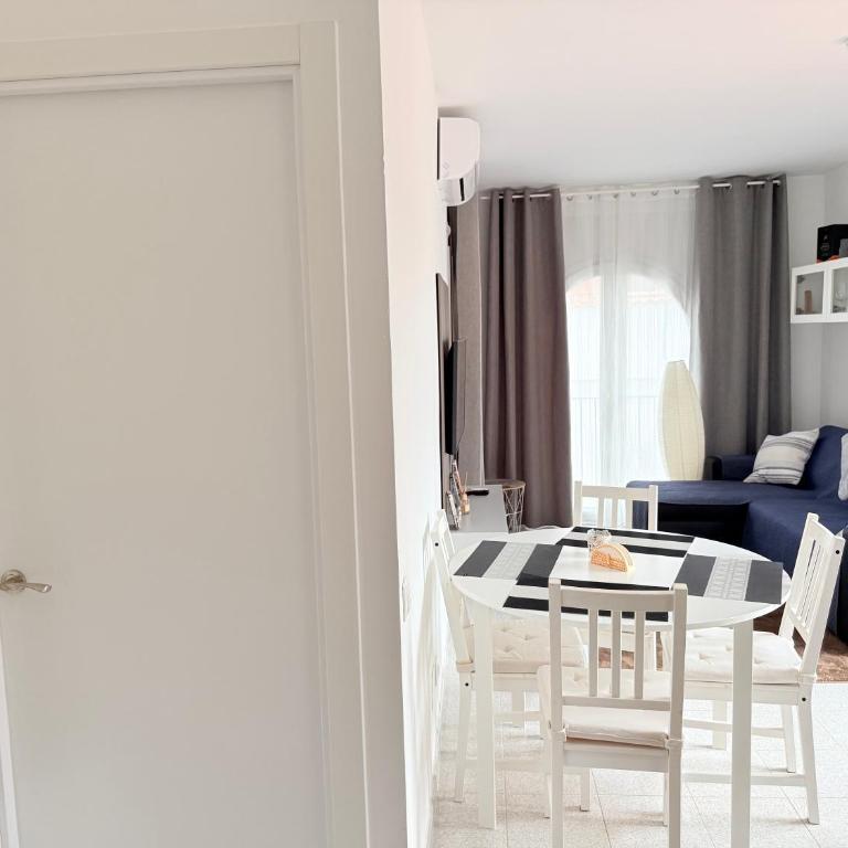 Sunset View Penthouse Unforgettable Getaway New in Lloret-de-Mar - Apartamento de 1 dormitorio - 4