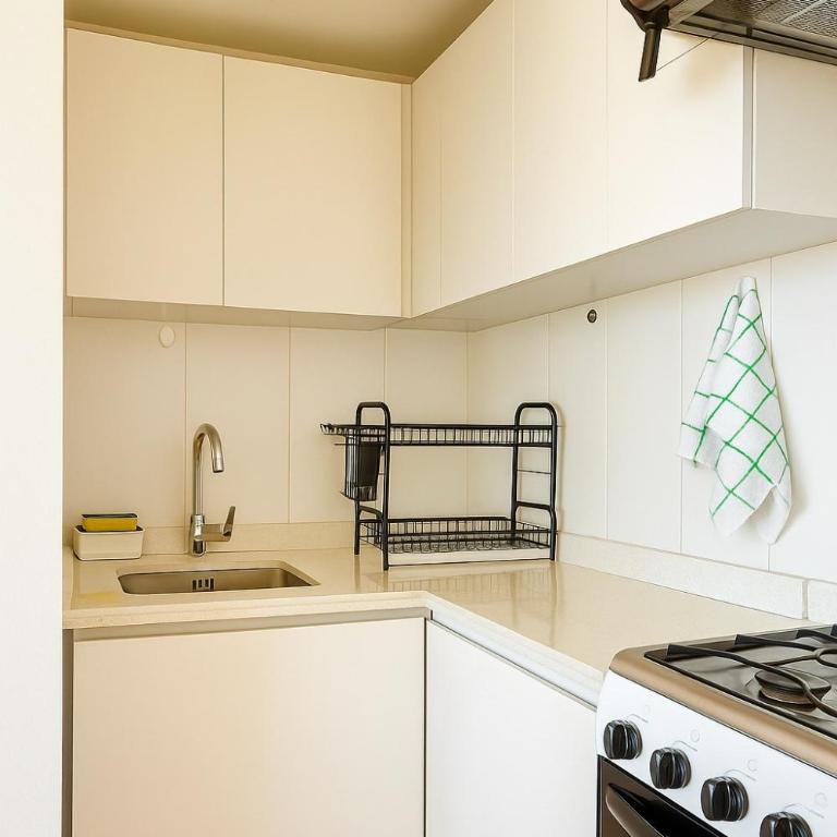 Modern apartment steps from Parque Arauco mall - Two-Bedroom Apartment - 4