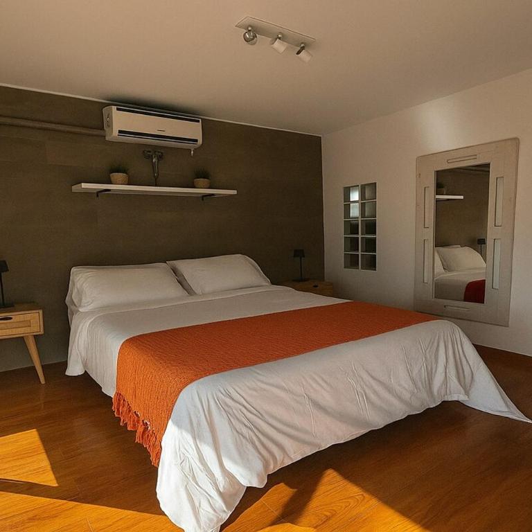 Modern apartment steps from Parque Arauco mall - Two-Bedroom Apartment - 7