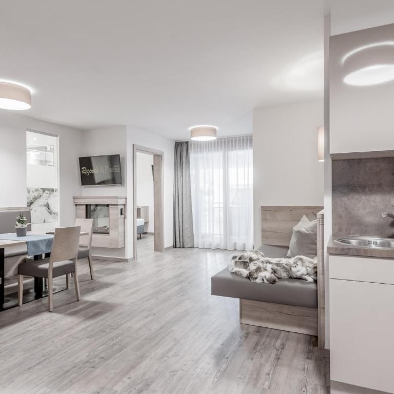The Deluxe by Regina - Deluxe Apartment mit 2 Schlafzimmern und Balkon - 14
