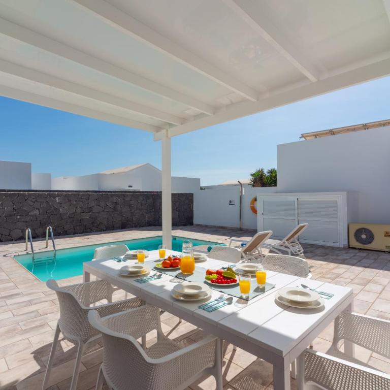 Ereza Villas La Granja - Three-Bedroom Villa - 2
