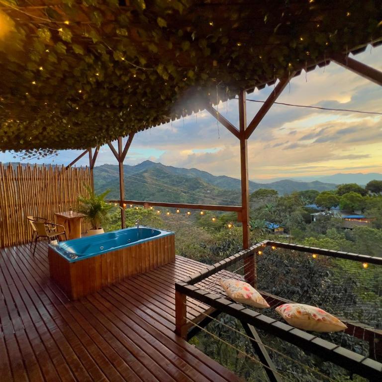 Finca El Fin del Afán - Vegara Cundinamarca - Cabaña con vistas al jardín - 2