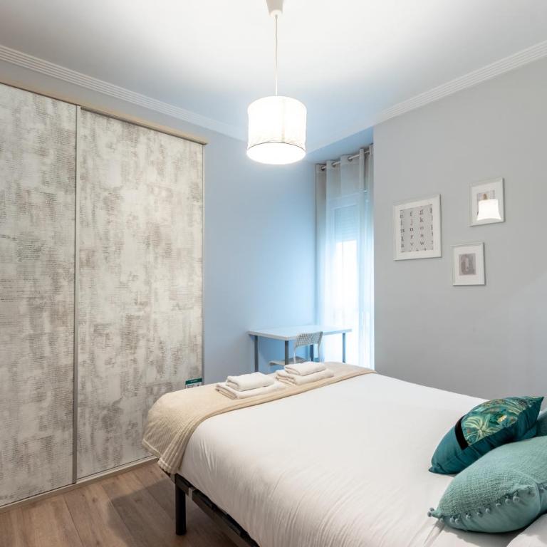 San Mames Termibus by Aston Rentals - Three-Bedroom Apartment - 11