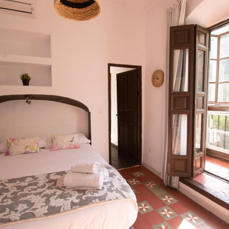 El Balcón de la Alhambra- 3 Suites - One-Bedroom Apartment with View - 25