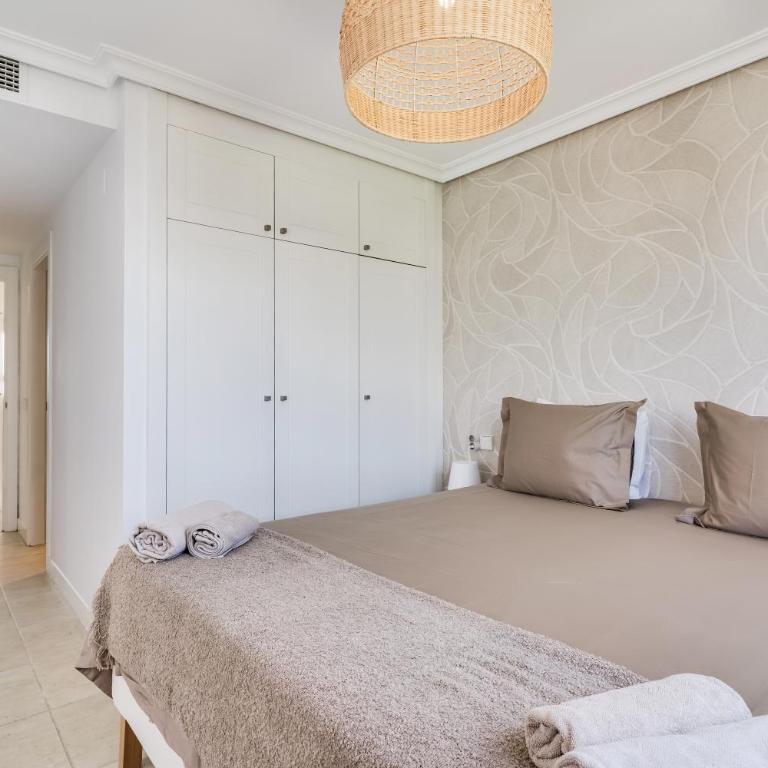 Penthouse in Estepona met Zeezicht, Jacuzzi & Zwembad - Apartamento de 2 dormitorios - 9
