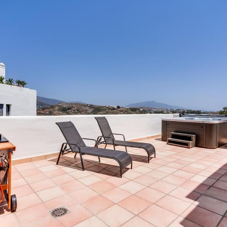 Penthouse in Estepona met Zeezicht, Jacuzzi & Zwembad - Apartamento de 2 dormitorios - 18