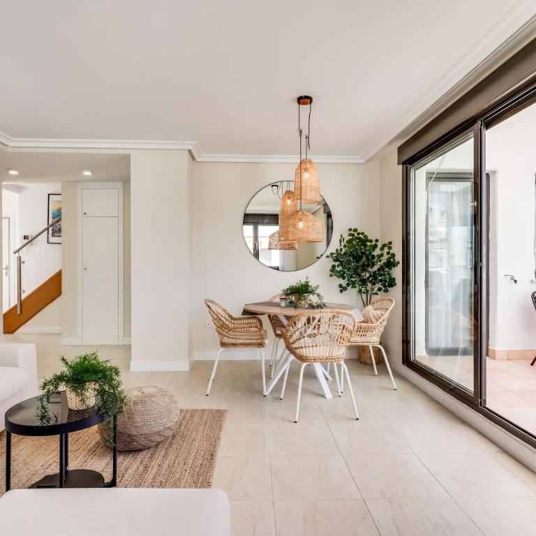 Penthouse in Estepona met Zeezicht, Jacuzzi & Zwembad - Apartamento de 2 dormitorios - 6