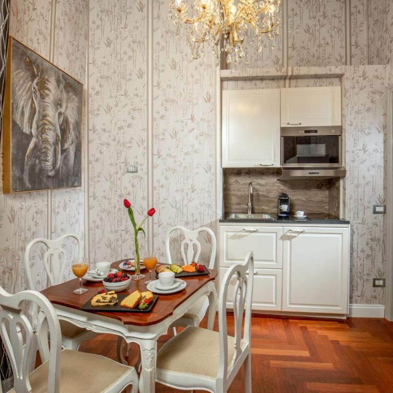 The Inn at the Spanish Steps Luxury Collection - Suite Condotti - One-Bedroom Apartment Annex Building - 1