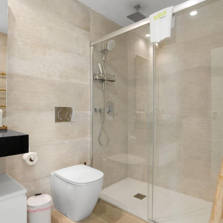 ViVi Homes - Bay Residence - pool - gym - big terrace - Apartamento de 2 dormitorios con vistas al jardín - 18