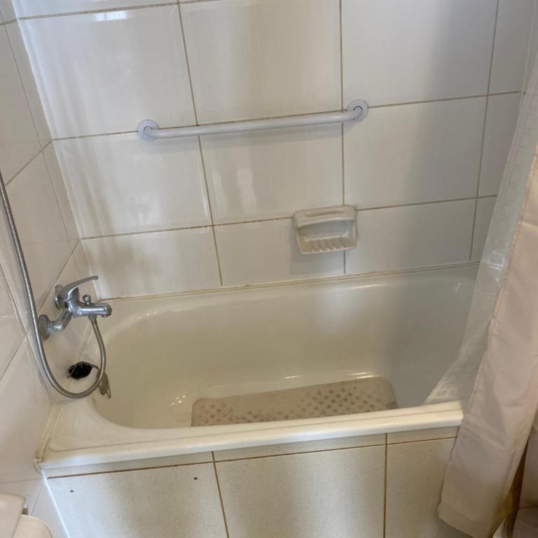 Departamento Centro Santiago Metro Santa Lucía - Two-Bedroom Apartment - 4