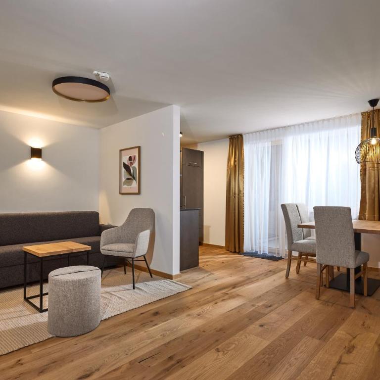 Aparthotel Die Monika - Apartment mit 1 Schlafzimmer, Balkon und Bergblick - 16