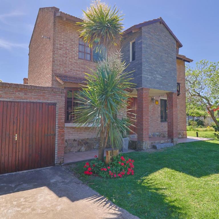 Mona relax en Playa Hermosa - Three-Bedroom House - 2