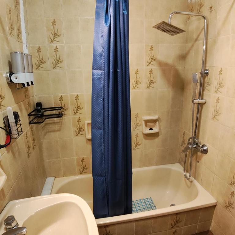 Departamento céntrico - Two-Bedroom Apartment - 6