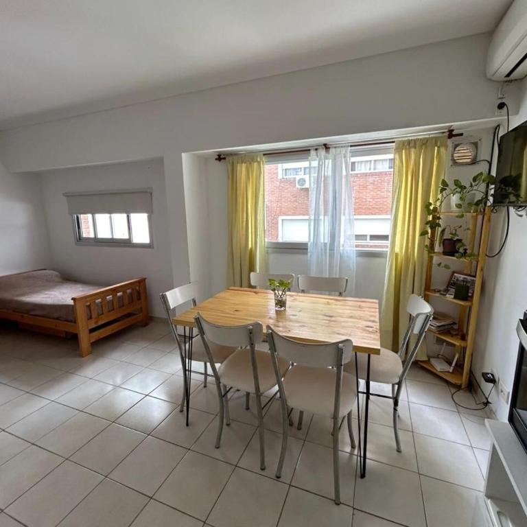 Monoambiente cercano al monumento - One-Bedroom Apartment - 3