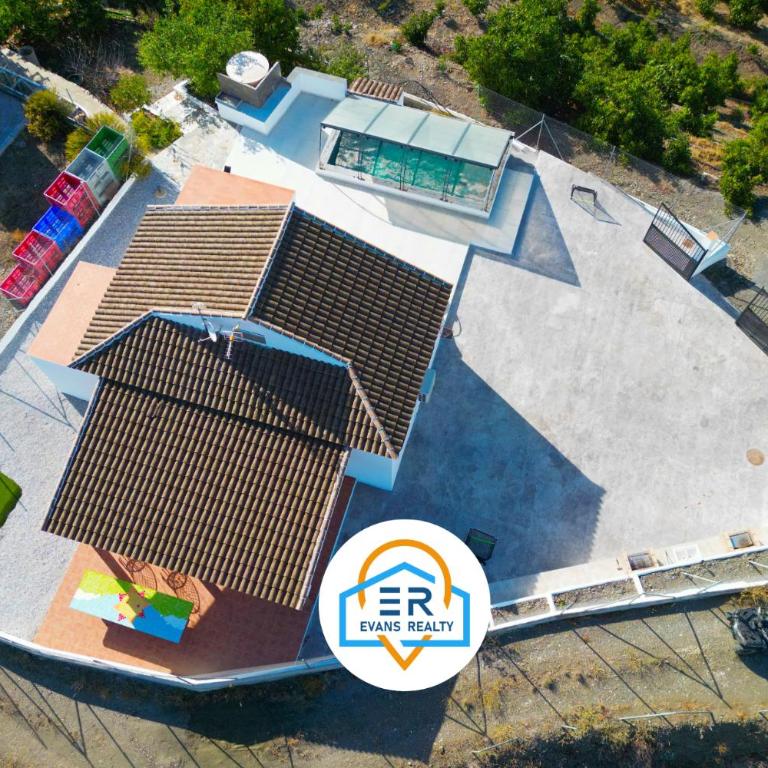 Evans Realty CI Piscina climatizada BBQ Juegos - Casa de 3 dormitorios - 1