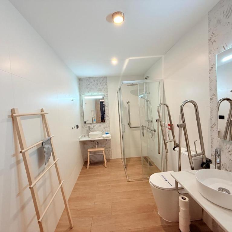 Travel Habitat La Marina Real - Studio - Disability Access - 17
