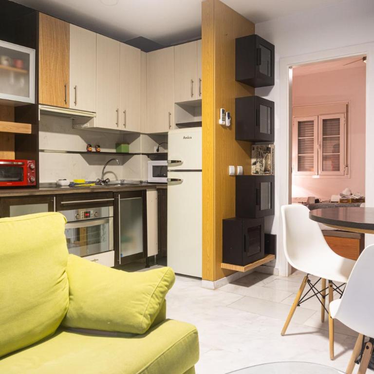 Malaga Dual Escape - Two-Bedroom Apartment - 13