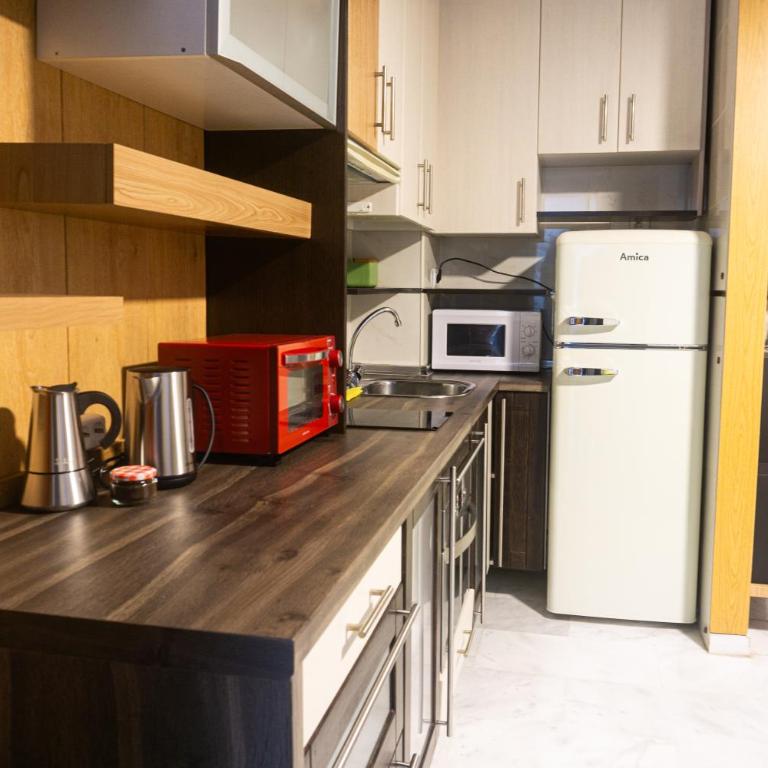 Malaga Dual Escape - Two-Bedroom Apartment - 15