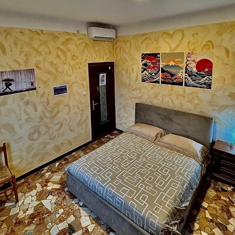 Eden Guesthouse - Camera Matrimoniale con Bagno in Comune - 1