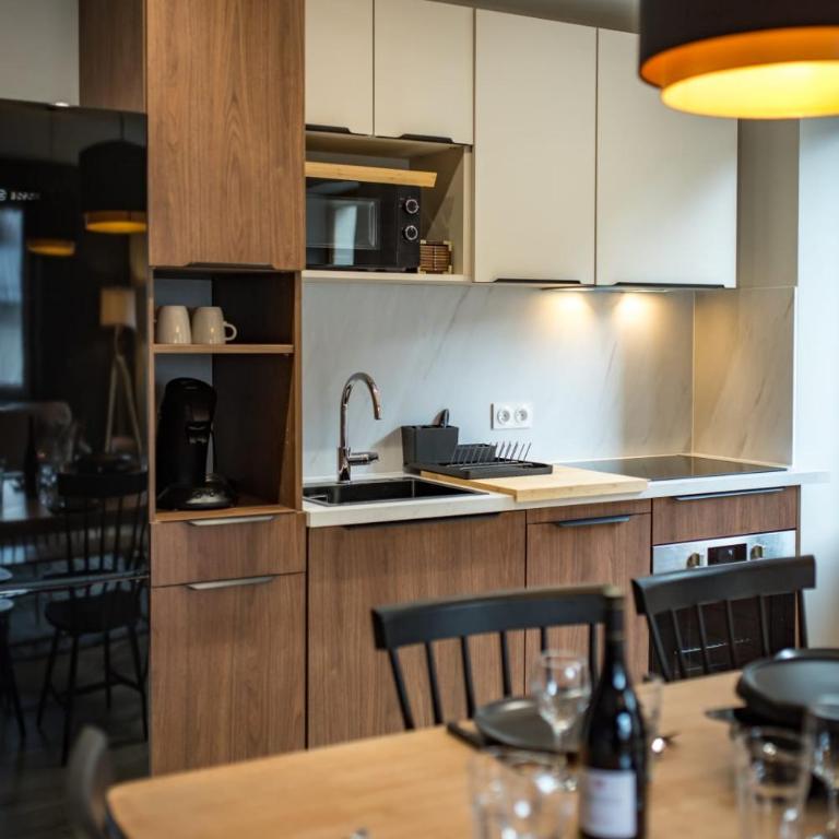 Les 2 Lodges 2 appart 6 pers chacun ski 3 Vallées & vélo - Appartement - 10
