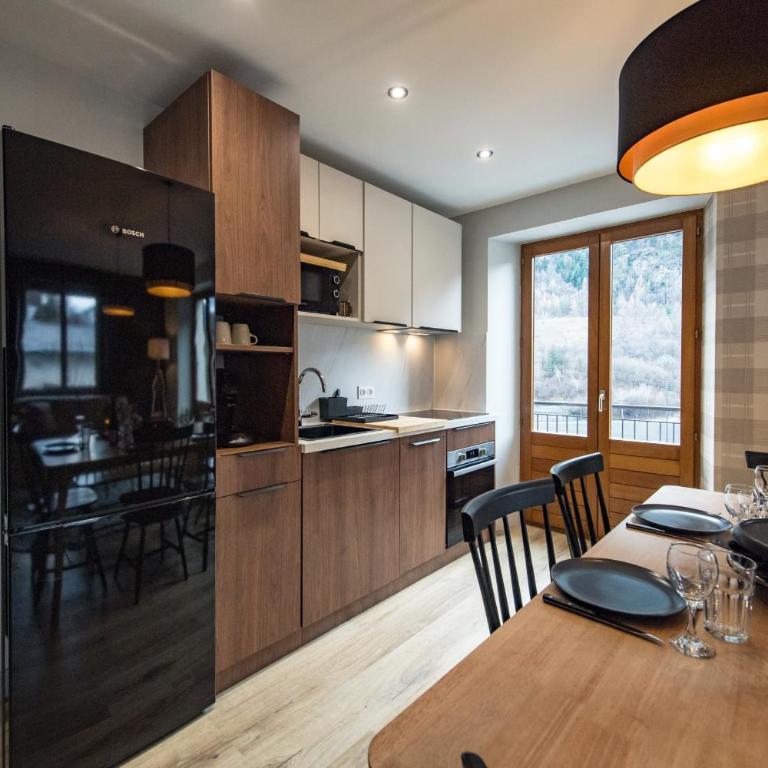 Les 2 Lodges 2 appart 6 pers chacun ski 3 Vallées & vélo - Appartement - 19