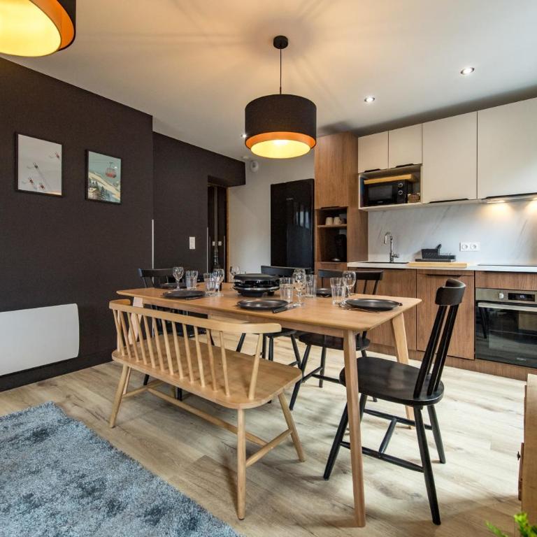 Les 2 Lodges 2 appart 6 pers chacun ski 3 Vallées & vélo - Appartement - 21