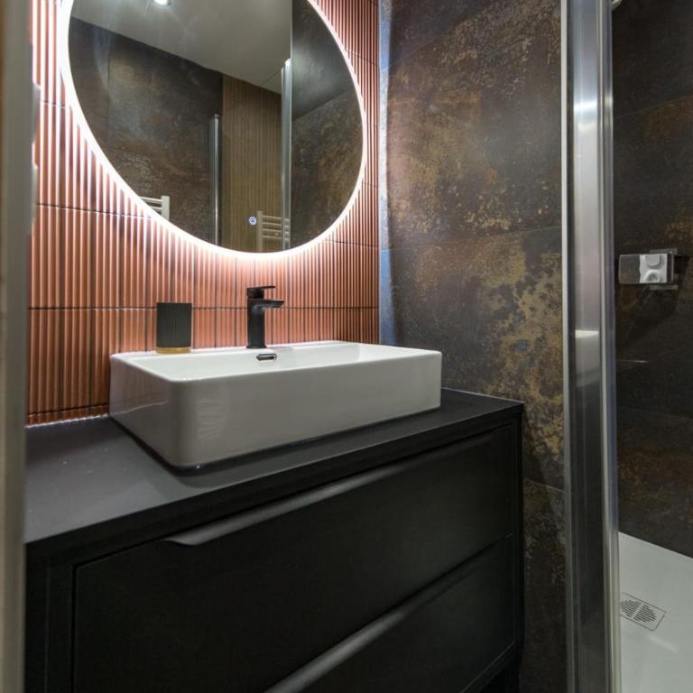 Les 2 Lodges 2 appart 6 pers chacun ski 3 Vallées & vélo - Appartement - 27
