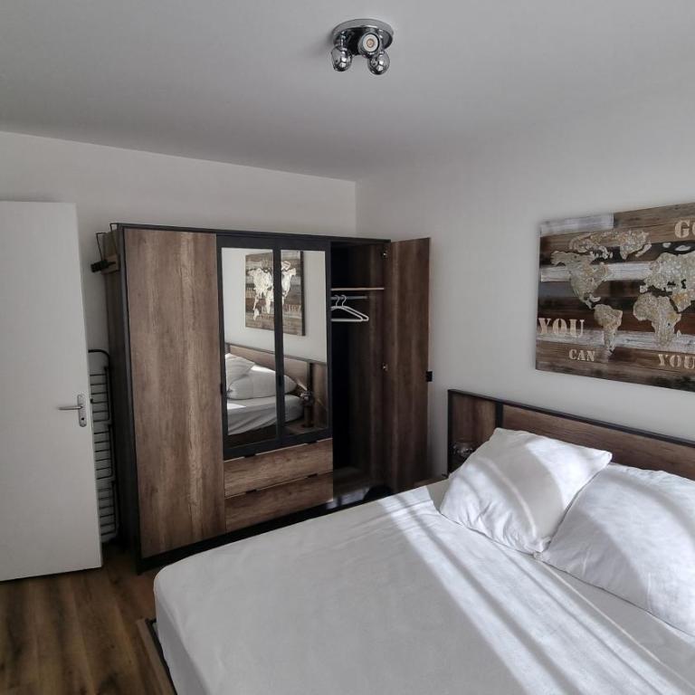 Appart RDC 70 m plein centre-ville ! - Appartement 3 Chambres - 18
