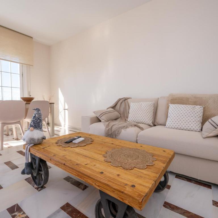Apartamento LH Beach frente al mar - One-Bedroom Apartment with Balcony and Sea View - 48