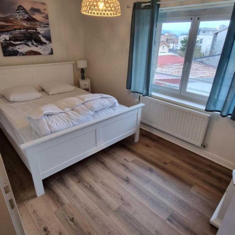 Appart 1er Etage - 90 m plein centre-ville ! - Appartement 3 Chambres - 20