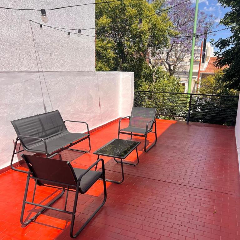 Departamento acogedor con balcón y vista a los árboles - Apartamento de 1 dormitorio - 1