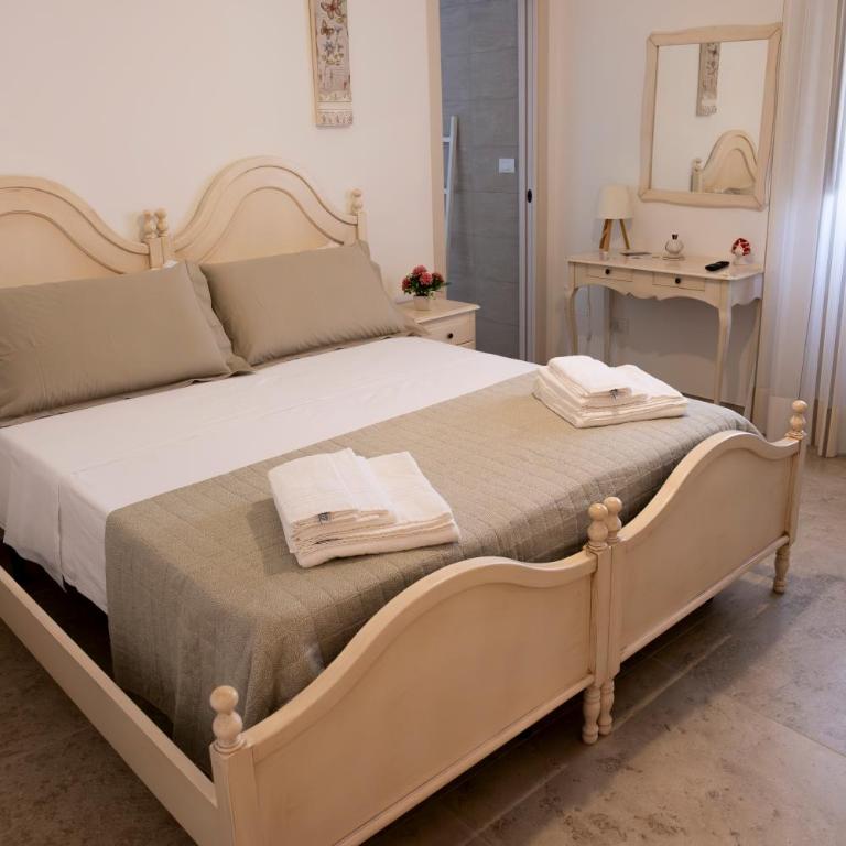 Dimora Zezzella - Ampia Camera Matrimoniale/Doppia con Letti Singoli - 11
