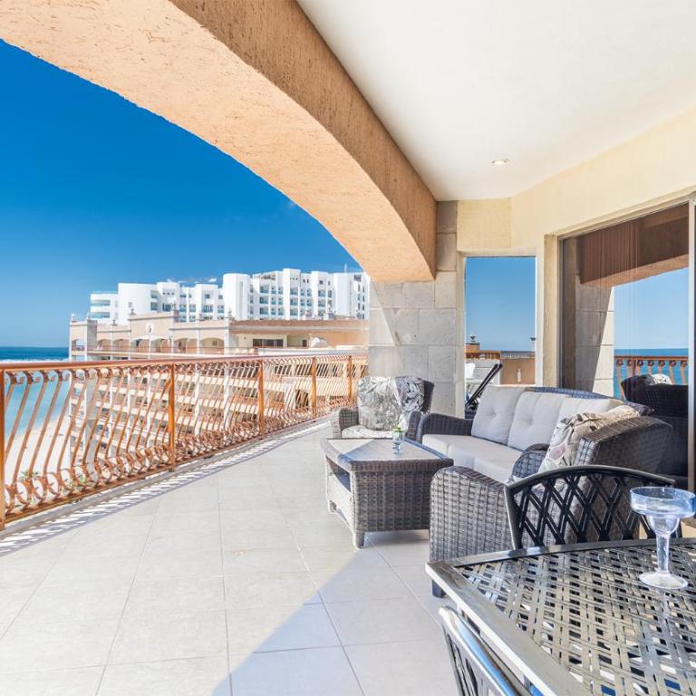 Chasing Sunsets Penthouse Perfect Elegant Ocean Front Condo - Casa - 22