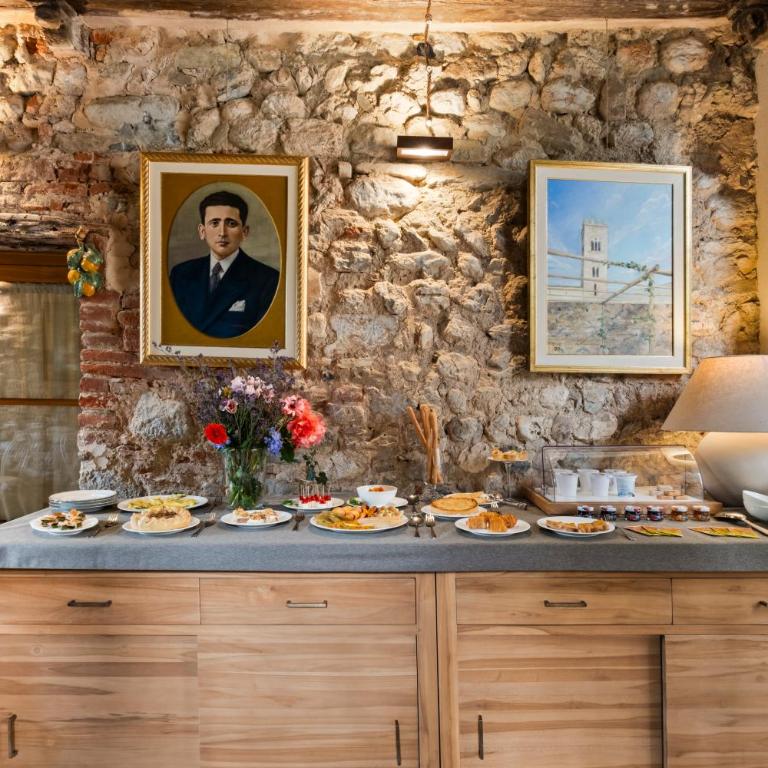 Badia Giulia Prestigious Historical B&B, Camaiore - Adults Only - No Pets - Camera King Deluxe - 3