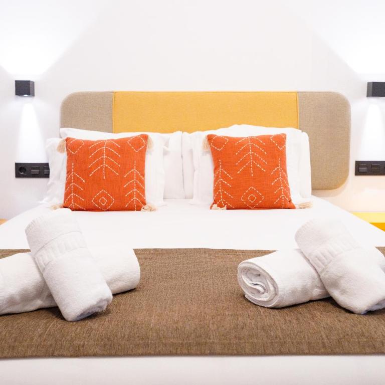 Capuchinos Suites Guest Homes Malaga - Suite Familiar - 7