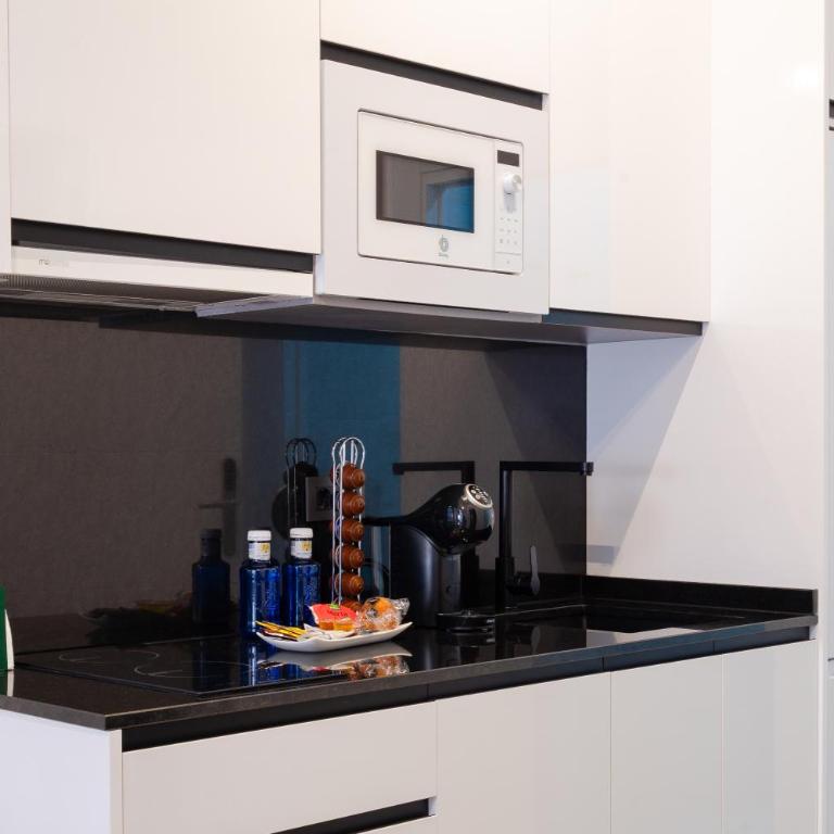 Capuchinos Suites Guest Homes Malaga - Suite Junior - 14
