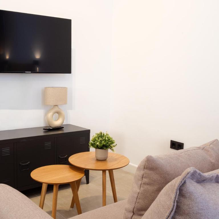 Capuchinos Suites Guest Homes Malaga - Suite Junior - 10