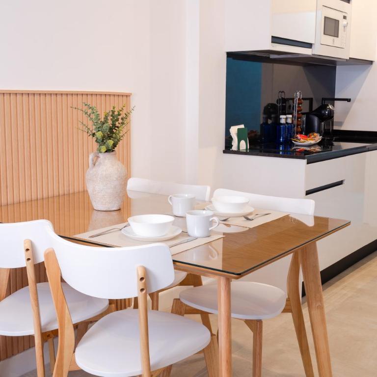 Capuchinos Suites Guest Homes Malaga - Suite Junior - 12